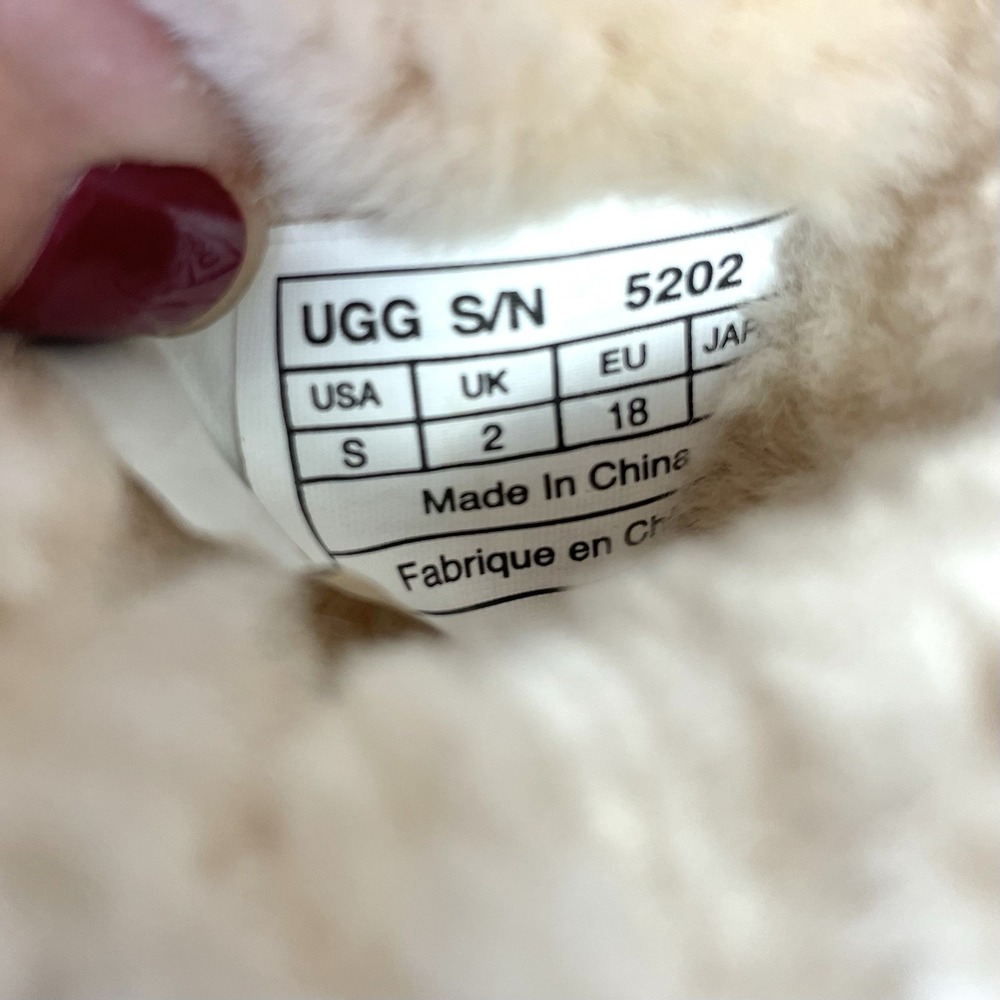 UGG Erin 5202 Baby Booties Tan Suede Sheepskin Size S 0-3 Months - Picture 8 of 8